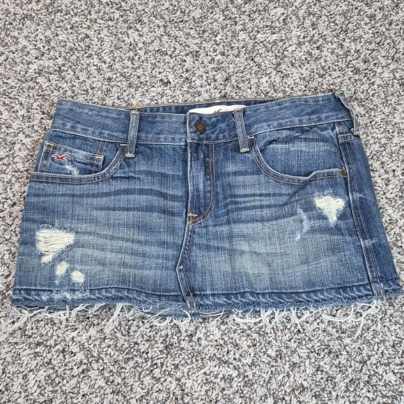 Hollister Co. Dresses & Skirts - Hollister Mini Micro Distressed Denim Jean Skirt Y2K Size 3 W26 Preppy Cali